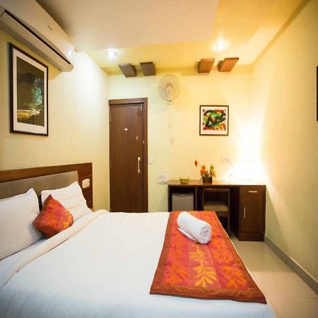 Hotel Sri Madhura Inn Hajdarabad Zewnętrze zdjęcie