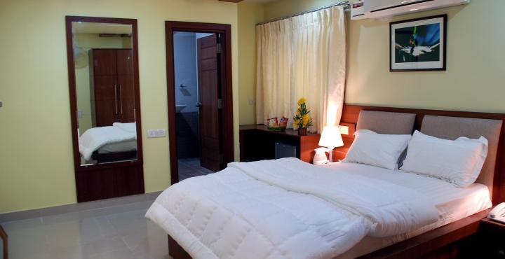 Hotel Sri Madhura Inn Hajdarabad Zewnętrze zdjęcie