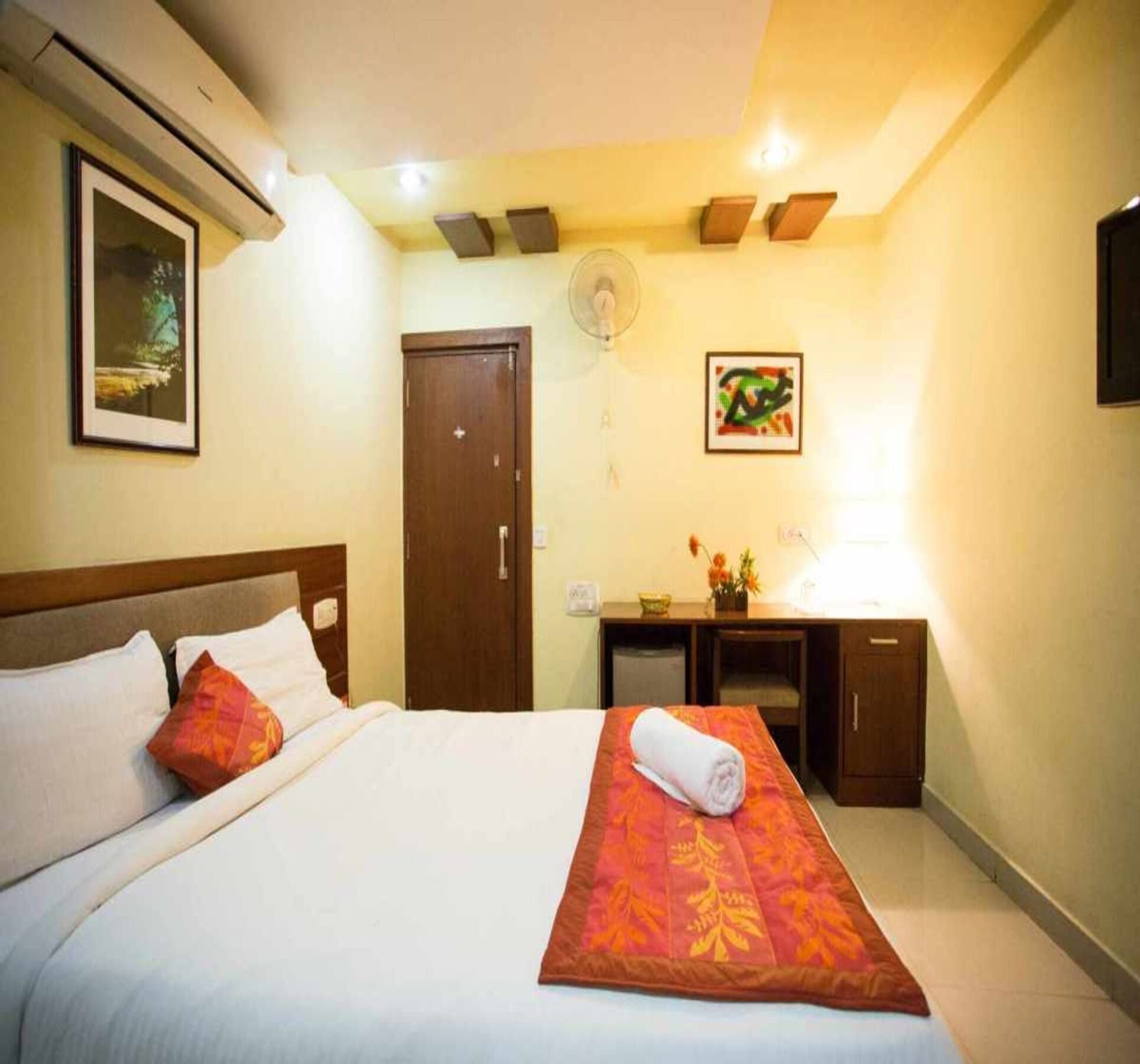 Hotel Sri Madhura Inn Hajdarabad Zewnętrze zdjęcie